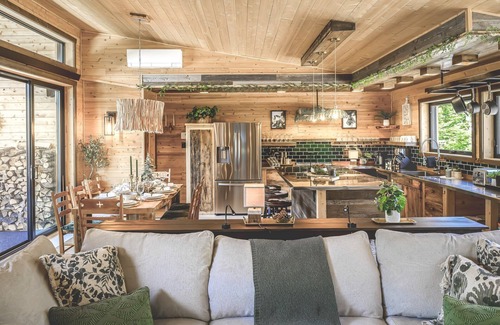 La Malbaie House | Hôtel à la maison - Chalet Alpinot