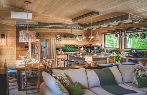 La Malbaie House | Hôtel à la maison - Chalet Alpinot