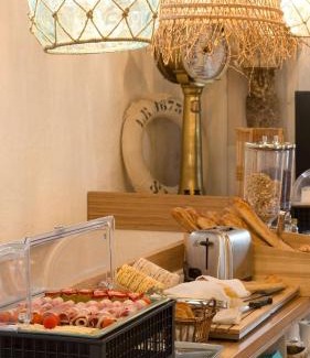 La Cotiniere Hotel | Discover Hôtel Île de Lumière with Oceanfront Views