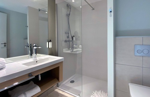 La Chapelle-Saint-Luc Hotel | Top-Rated Hôtel AKENA TROYES with Spa & Family Amenities