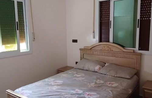 Ajdir Apartment | Budget-Friendly Family Retreat at Hôtel alferdaws