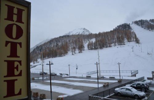 Montgenevre Hotel | Discover Hôtel Alpis Cottia: Pet-Friendly and Welcoming Stay