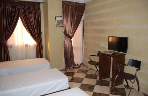 Tiznit Hotel | Eco-Friendly Hôtel Amoudou: Family Stay with Breakfast