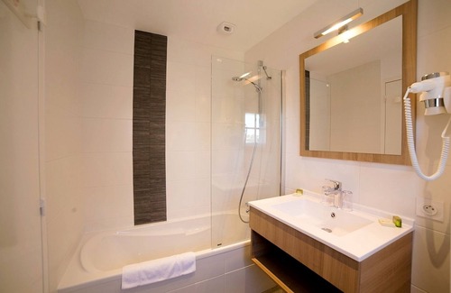 Carnac Hotel | Discover Hôtel An Ti Gwenn: Family-Friendly Getaway