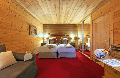 Cognet Hotel | Discover Hôtel Au Chamois d'Or: 5-Star Comfort & Spa