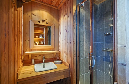 Cognet Hotel | Discover Hôtel Au Chamois d'Or: 5-Star Comfort & Spa