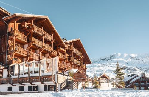 Cognet Hotel | Premier Stay at Hôtel Au Chamois d'Or – 5-Star Luxury Awaits