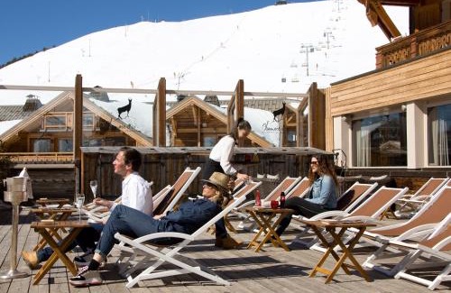 Cognet Hotel | Premier Stay at Hôtel Au Chamois d'Or – 5-Star Luxury Awaits