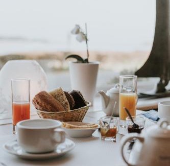 Roscoff Hotel | Oceanfront Hôtel Aux Tamaris with Stunning Sea Views