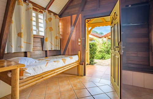 Trois-Ilets Hotel | Relaxing Hôtel Bambou & Spa with Pool and Ocean Views