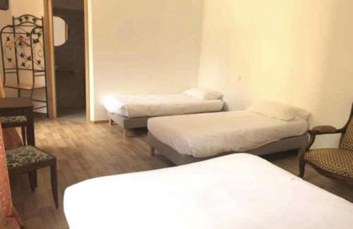 La Malene Hotel | Pet-Friendly Hôtel-Bar l'Embarcadère with Great Amenities