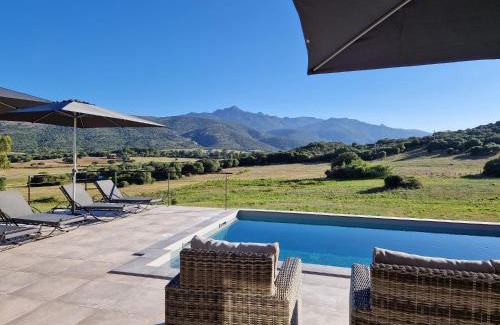 Pianotolli-Caldarello Hotel | Oceanfront Hôtel Baritedda by Le Grecale - Rated 10/10