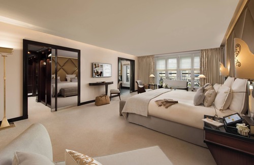 Champs-Elysees Hotel | Indulge at Hôtel Barrière Fouquet's Paris - 5-Star Oasis