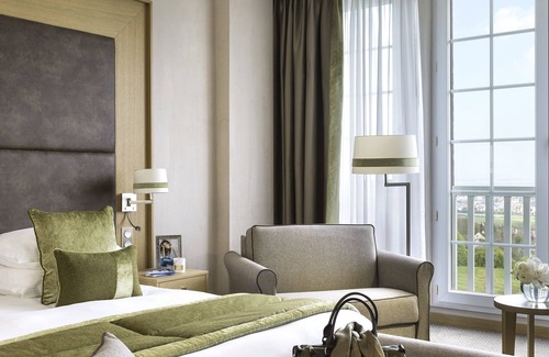 Saint-Arnoult Hotel | Experience Comfort at Hôtel Barrière L'Hôtel du Golf Deauville