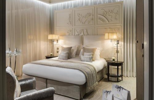 La Baule-Escoublac Hotel | Elegant Hôtel Barrière Le Royal La Baule with Ocean Views