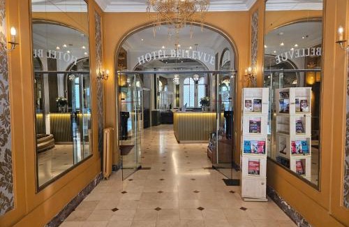 Arts-et-Metiers Hotel | Family-Friendly Hôtel Bellevue et du Chariot d'Or Awaits