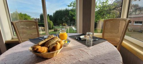 Commercy Hotel | Cozy Hôtel Côté Jardin: Pet-Friendly Stay with Breakfast