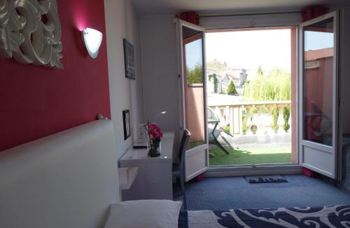 Commercy Hotel | Cozy Hôtel Côté Jardin: Pet-Friendly Stay with Breakfast