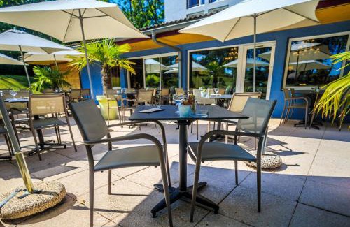 Thonon-les-Bains Hotel | Pet-Friendly Hôtel Côté Sud Léman with Ocean Views
