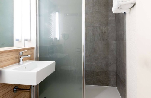 Muire - Haubette Hotel | Convenient Hôtel Campanile Reims Ouest - Tinqueux Awaits