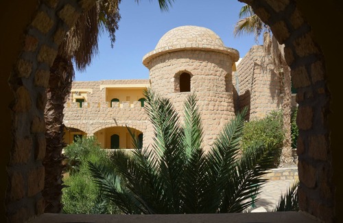 Nefta Hotel | Discover Hôtel Caravansérail: Family-Friendly Getaway