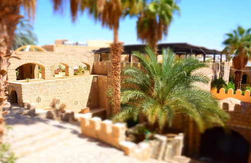 Nefta Hotel | Discover Hôtel Caravansérail: Family-Friendly Getaway