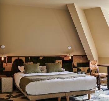 Intra Muros Hotel | Discover Hôtel Cartier: Family-Friendly with Great Amenities
