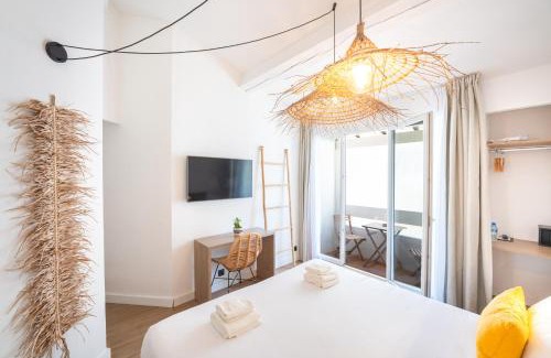 Saintes-Maries-de-la-Mer Hotel | Discover Oceanfront Comfort at Hôtel Casa Marina