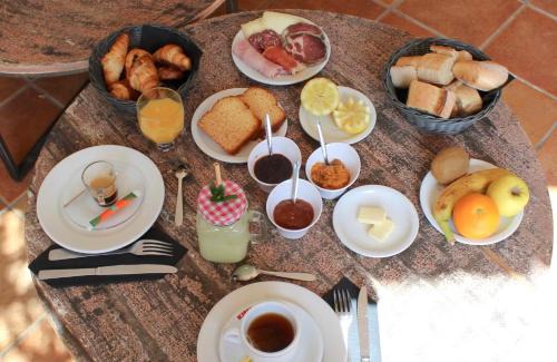 L'Ile-Rousse Hotel | Discover Hôtel Casa Rossa & Spa: Pool, Pet Friendly Retreat