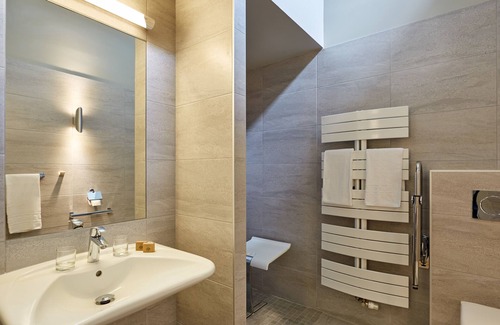 Saint-Lambert Hotel | Explore Hôtel Centre Port-Royal: 9/10 Guest Rated & Pool