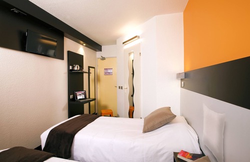 Noyelles-Godault Hotel | Budget-Friendly Hotel Cerise Lens with Breakfast & Family Focus