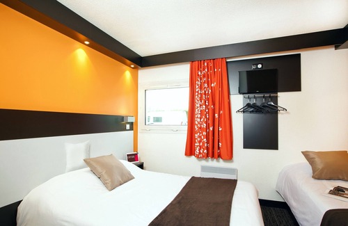 Noyelles-Godault Hotel | Budget-Friendly Hotel Cerise Lens with Breakfast & Family Focus