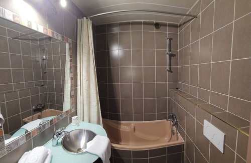 Haguenau Hotel | Stay at Hôtel Champ Alsace Aerodrome - Family-Friendly Retreat
