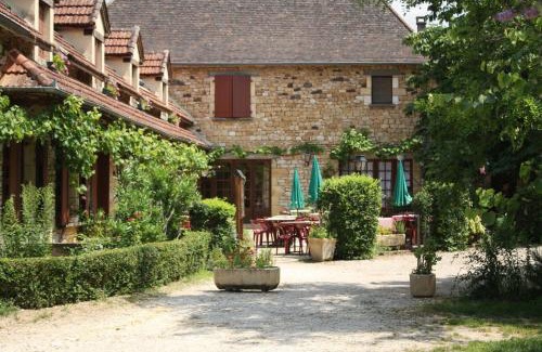 Nadaillac-de-Rouge Hotel | Pet-Friendly Hôtel Chastrusse with Ocean View & Pool