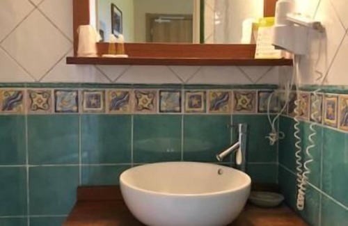 Zonza Hotel | Discover Hôtel Clair de Lune: Pool, Spa & Family-Friendly