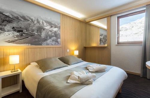 Bergers Hotel | Experience Hôtel Club mmv Les Bergers: Pool & Spa Retreat