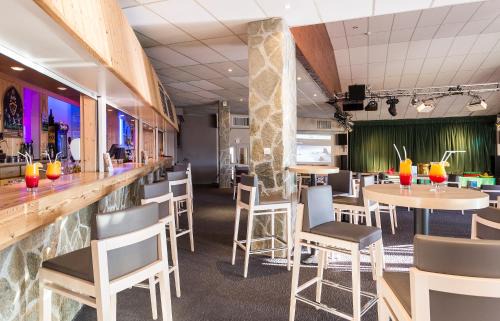 Bergers Hotel | Experience Hôtel Club mmv Les Bergers: Pool & Spa Retreat