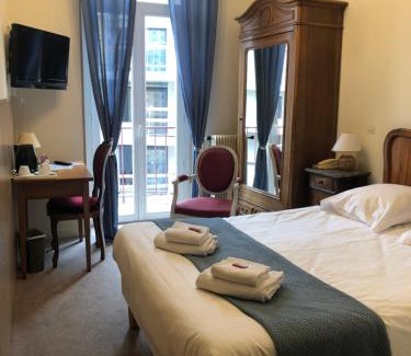 Evian-les-Bains Hotel | Pet-Friendly Hôtel Continental with Superb Amenities