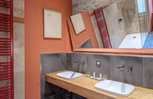 Caunes-Minervois Hotel | Discover Hôtel Restaurant d'Alibert: Pet-Friendly Retreat