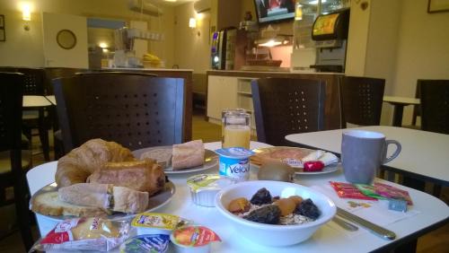 Wissembourg Hotel | Welcoming Hôtel d'Alsace: Pet-Friendly & Family-Oriented Stay