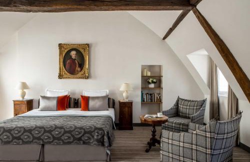 Quartier des Invalides Hotel | Elegant Hôtel d'Orsay: Pet-Friendly with Top Amenities