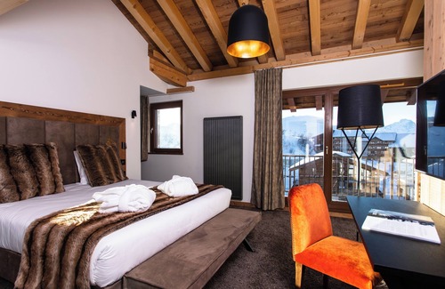 Huez Hotel | Elegant Hôtel Daria-I Nor with Spa & Pool Access