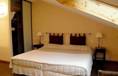 Lectoure Hotel | Discover Comfort at Hôtel De Bastard with Pool & Dining