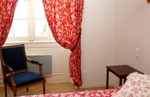 Lectoure Hotel | Discover Comfort at Hôtel De Bastard with Pool & Dining