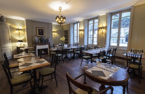 Aubusson House | Discover Hôtel de Colbert: Family-Friendly with Dining