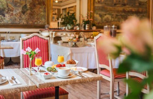 Blois Hotel | Pet-Friendly Hôtel De France Et De Guise - Family Retreat