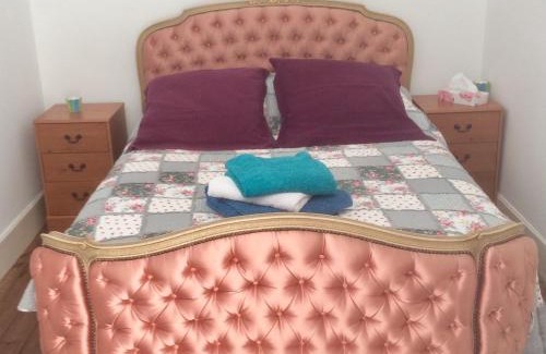 Thiviers Hotel | Discover Hôtel de France et de Russie - Pet Friendly Retreat