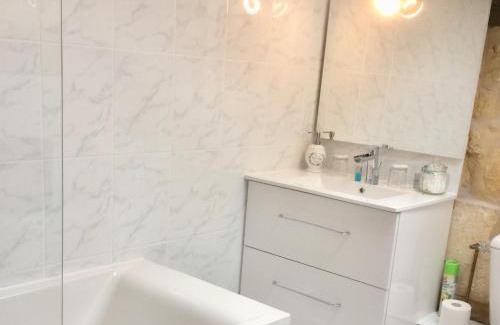 Thiviers Hotel | Discover Hôtel de France et de Russie - Pet Friendly Retreat