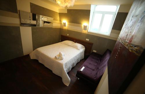 Lens Hotel | Discover Hôtel de France: Pet and Child Friendly Retreat
