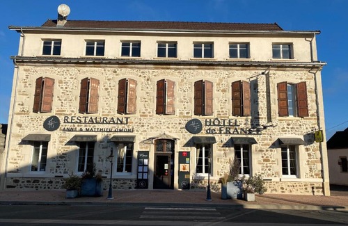 Montmarault Hotel | Hôtel de France: Pet-Friendly with High Guest Ratings